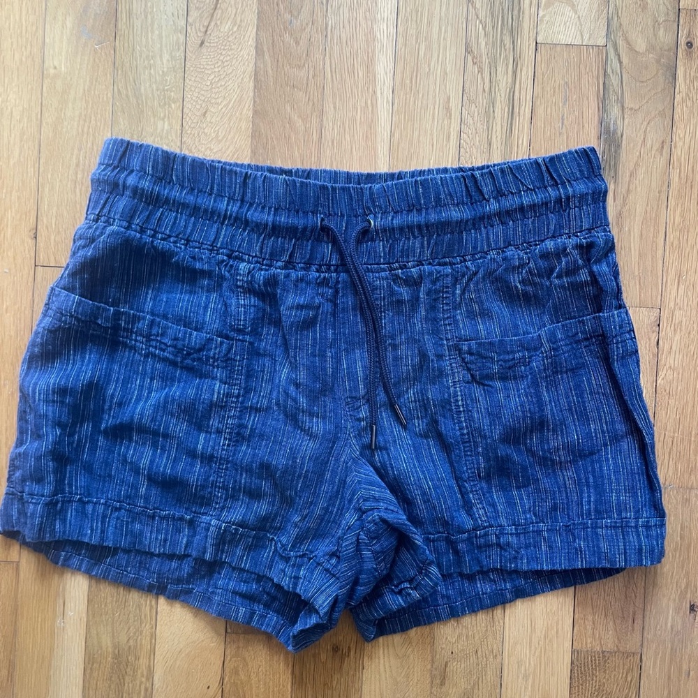 Athleta Medium Blue shorts